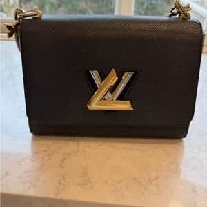 Louis Vuitton Twist MM Epi Leather